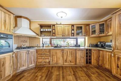 Casă cu 5 camere cu Canalizare în Bunloc - 6