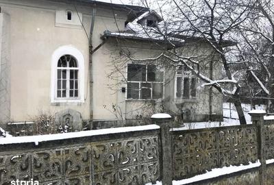 Casă cu 4 camere cu Teren 3920 Mp în Ulmi - 2