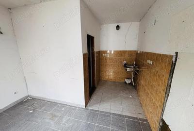 Casă cu Teren 456 Mp în Central - 2