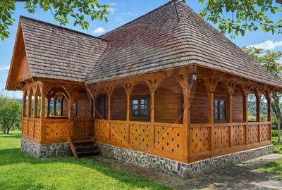 Casă individuală cu 6 camere cu Teren 1123 Mp în Breb - 1