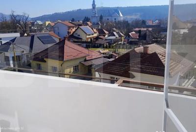 Apartament cu 2 camere decomandat în Central - 2