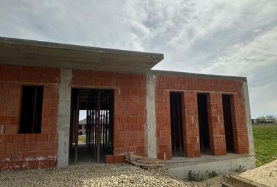 Casă cu 4 camere în Cihei - 1