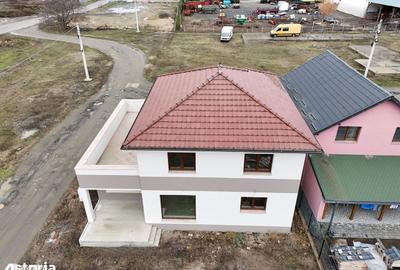 Casă cu 4 camere cu Teren 500 Mp în Central - 15