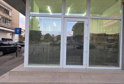 Spațiu comercial, de 50 mp, în Ultracentral - 4