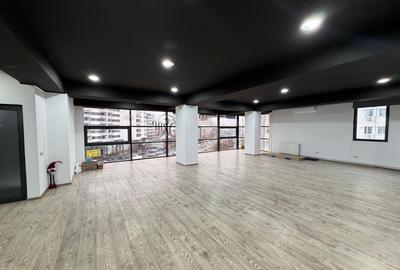 Spațiu comercial, de 140 mp, în Mihai Bravu - 5