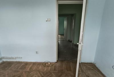 PRIMARIE APARTAMENT CU 4 CAMERE , VEDERE MARE 74 MP PRET 99000 EURO - 5