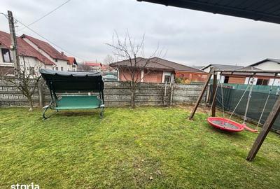 Casă cu 6 camere cu Teren 550 Mp în Groși - 1