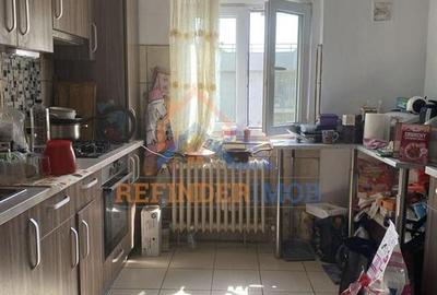 Apartament de vanzare, 3 camere, zona Fizicienilor - 9