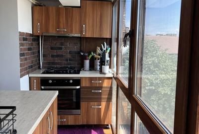 Apartament cu 3 camere decomandat în Soarelui - 2