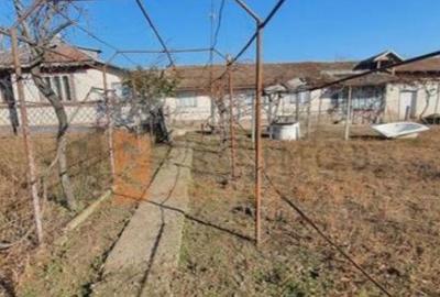 Casă cu 2 camere cu Teren 400 Mp în Ițcani - 2