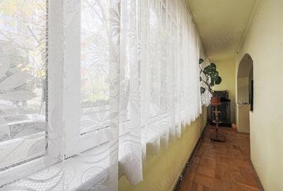 Apartament cu 5 camere decomandat, mobilat în Micălaca - 2