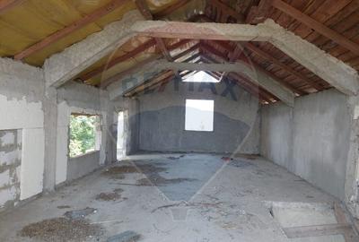 Casa nefinalizata de vanzare in Tisa Silvestri com. Odobesti - 1