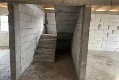 Casă în Independența - 4