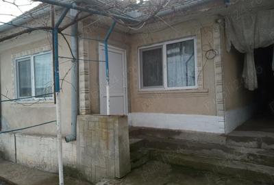 Casă cu 6 camere în Stejaru - 2