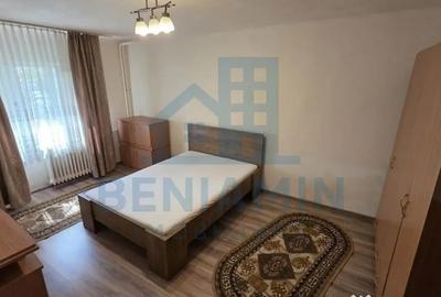 Garsonieră decomandată în Brazda lui Novac