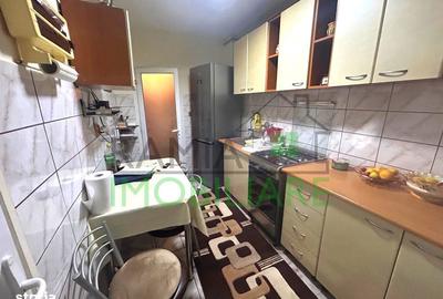 Apartament cu 3 camere decomandat, mobilat în Tractorul - 1