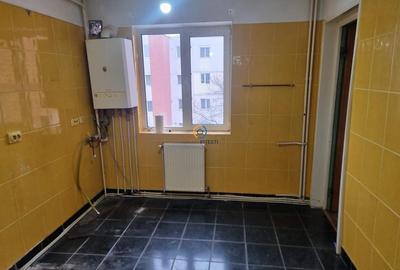 Apartament cu 3 camere circular în Trivale - 2