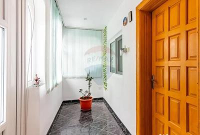 Casă cu 5 camere cu Teren 1842 Mp în Picior de Munte - 1