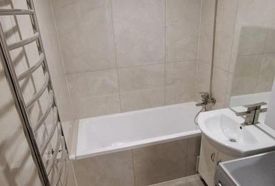 Apartament cu 2 camere decomandat în 1 Mai