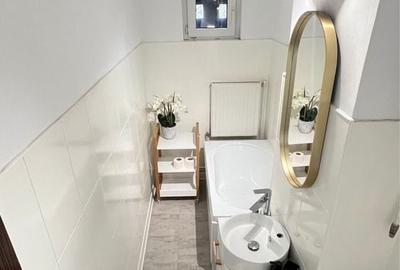 Apartament cu 3 camere semidecomandat în Central - 5