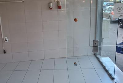 Spațiu comercial, de 15 mp, în 1 Mai - 6