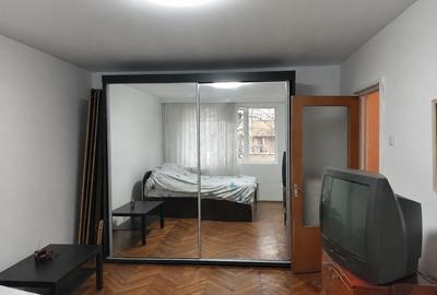 Apartament cu 2 camere semidecomandat în Drumul Taberei
