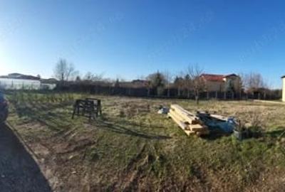 Teren de 650 mp, în Săftica - 3