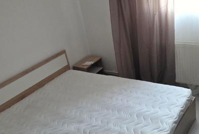 Apartament cu 3 camere decomandat în 16 Februarie - 2