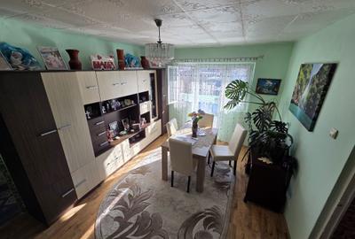 Apartament cu 3 camere decomandat în Aghireșu - 2