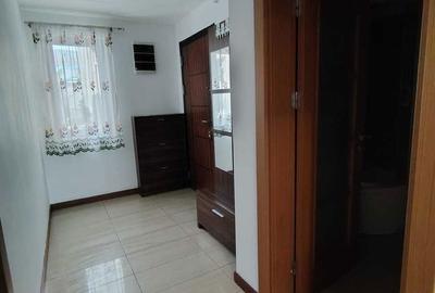 Apartament cu 2 camere decomandat în Ștefăneștii de Jos - 4