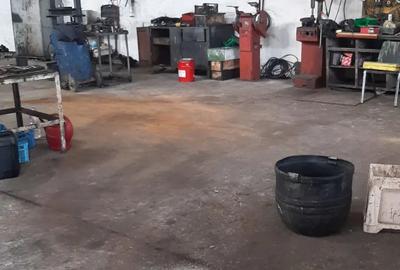 Inchiriez hala 357 mp - Echipament pt service auto inclus - 3