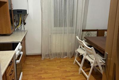 Apartament cu 2 camere decomandat în 7 Noiembrie - 2
