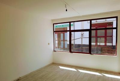 Full Shopping Center Deva, spatii comerciale de inchiriat - 1