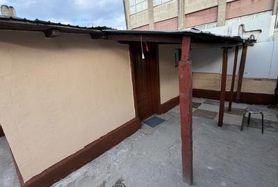 Casă cu 3 camere în Central - 1