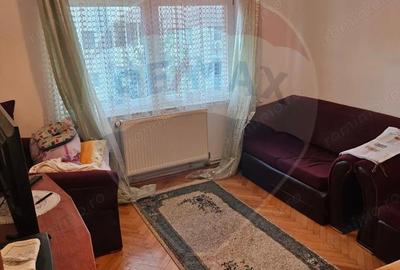 Apartament cu 3 camere de vanzare, str. Hortensiei - 15