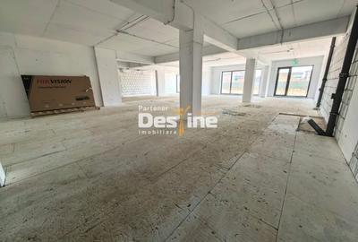 Spațiu comercial, de 217 mp, în Baza 3 - 7