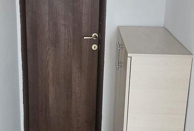 Spațiu comercial, de 25 mp, în Central - 7