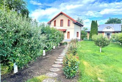 Casa de locuit, teren intravilan 5500 mp, livada, sat Carja, jud Vaslui