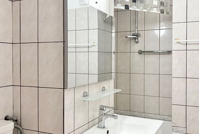 APARTAMENT CU 4 CAMERE AFLAT PE BD DECEBAL APROAPE DE PTA ALBA IULIA - BD UNIRII - 18