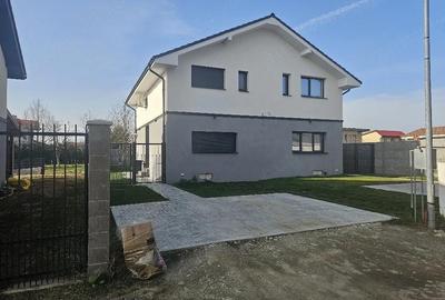 Casă cu 2 camere cu Teren 250 Mp în Giarmata - 6