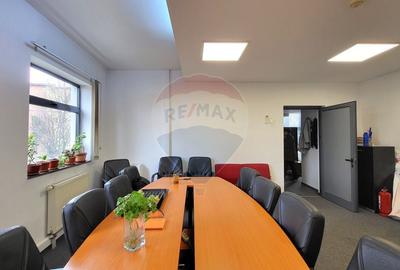 Birou, de 77.5 mp, în Central - 4