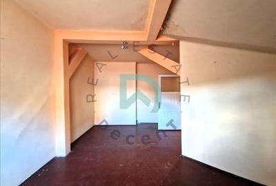 Apartament cu 4 camere decomandat în Brașovul Vechi - 3
