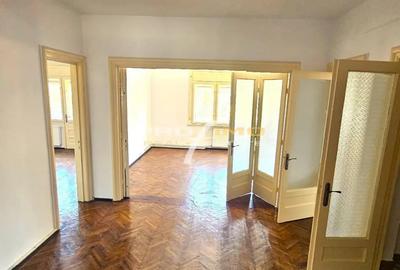 Apartament cu 6 camere decomandat în Central - 18