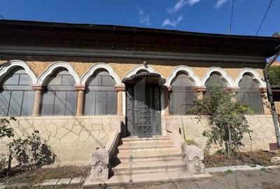 Casa de vanzare pentru renovare sau demolare zona pre - 3