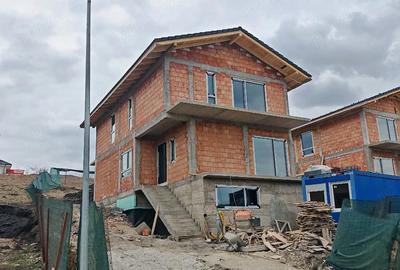 Casă cu 7 camere cu Teren 550 Mp în Chinteni - 7