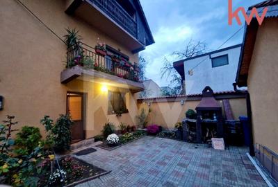 Casa de Vanzare in zona Centrala - 2