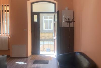 Birou 3 camere, complet renovat și mobilat, zona centrală – str. Paul Chinezu - 6