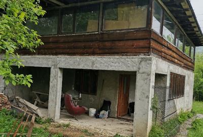 Casa nefinalizata Paltin, Vrancea, ?oseaua principala spre Spulber. - 6