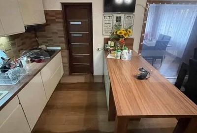 Casa 3 dormitoare, 200 mp, zona Semicentral - 16