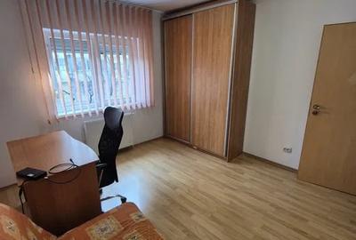 Apartament cu 3 camere semidecomandat, mobilat în Nerva Traian - 4